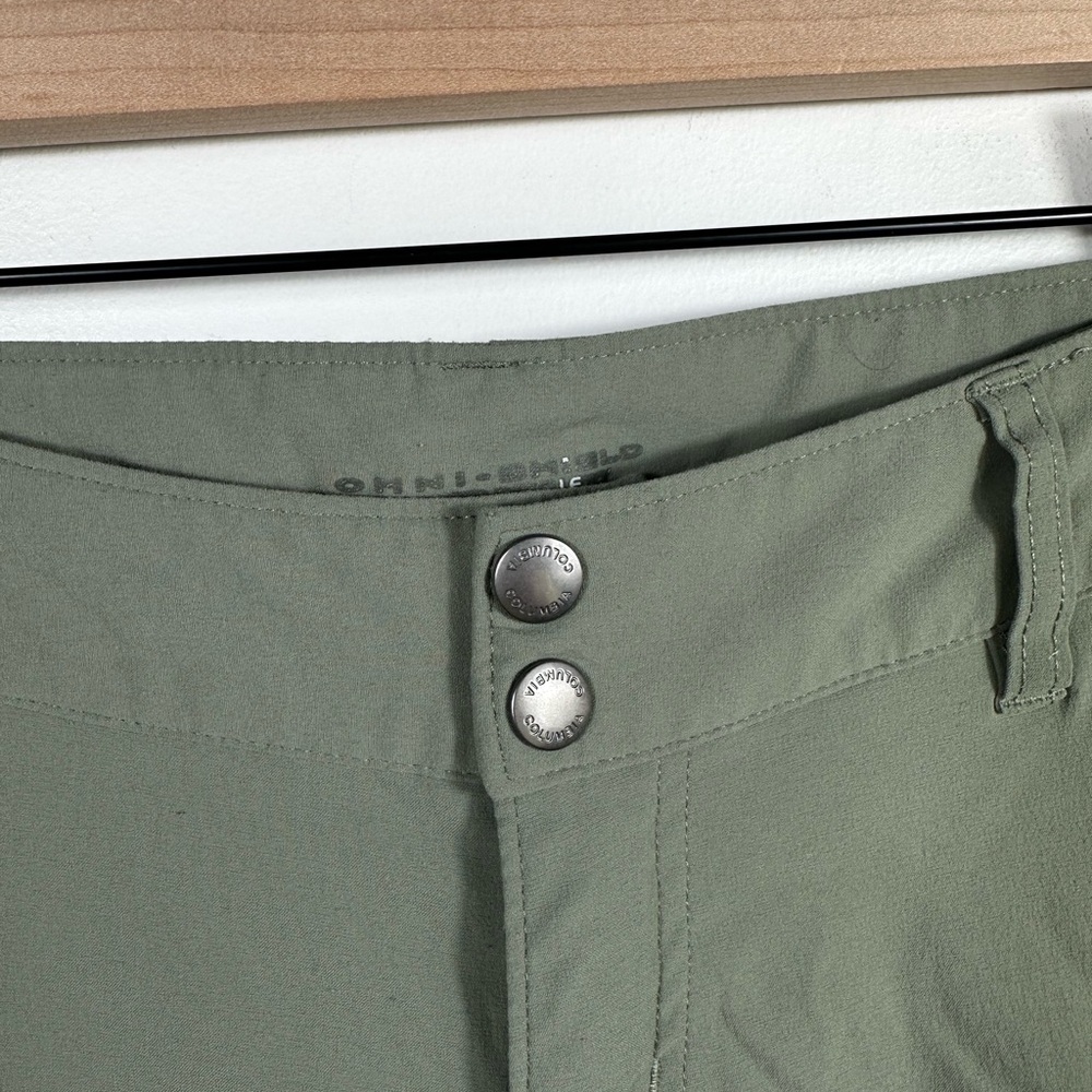 Columbia Women's Olive Green Performance Shorts - Picture 5 of 10